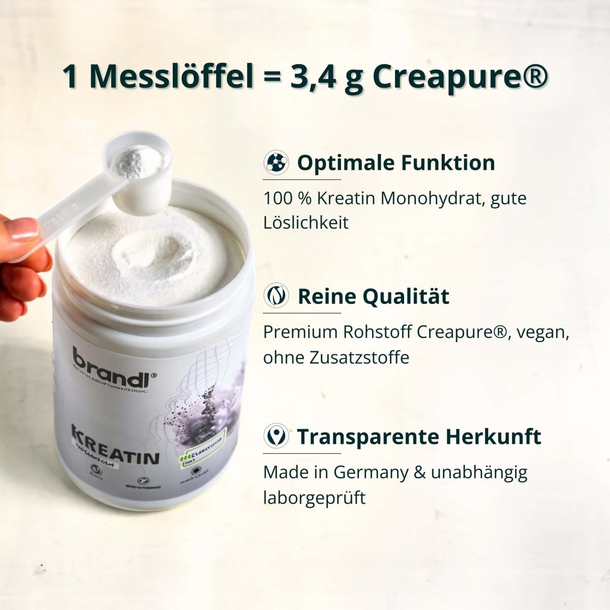 Weißer zylinderförmiger behälter mit brandi kreatin pulver 3,4 gramm pro portion aus power bundle set