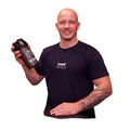 Fabian Hambüchen mit Shaker von Brandl Nutrition, Olympiasieger am Reck