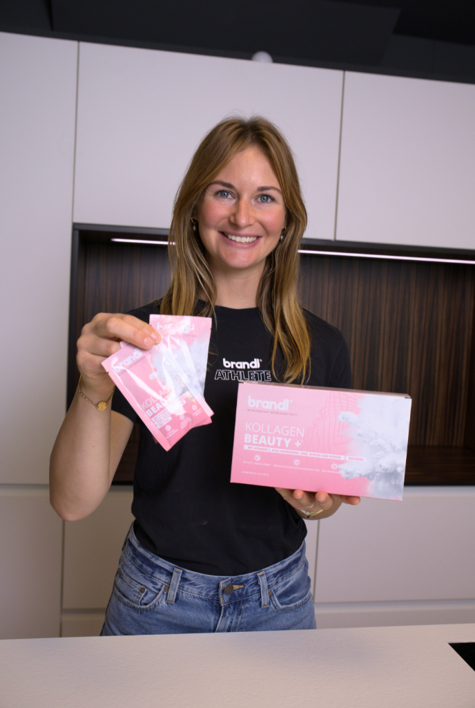 Julia Taubitz mit Kollagen Beauty+ Sachets