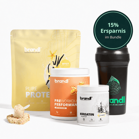 Schwarze shaker flasche mit grünem muskelaufbau logo und text für protein- und fitnessgetränke