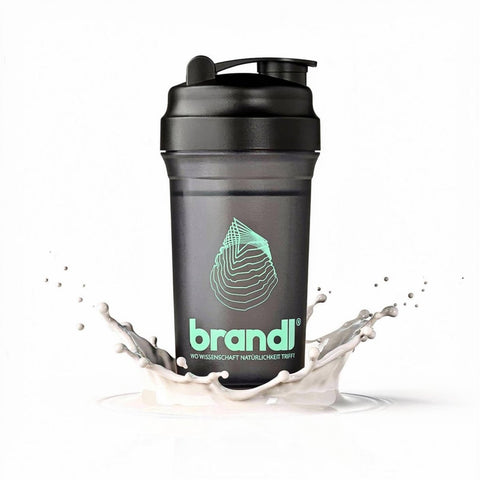 Premium-shaker schwarzer plastik-shaker mit schwarzem deckel und mintgrünem logo und text
